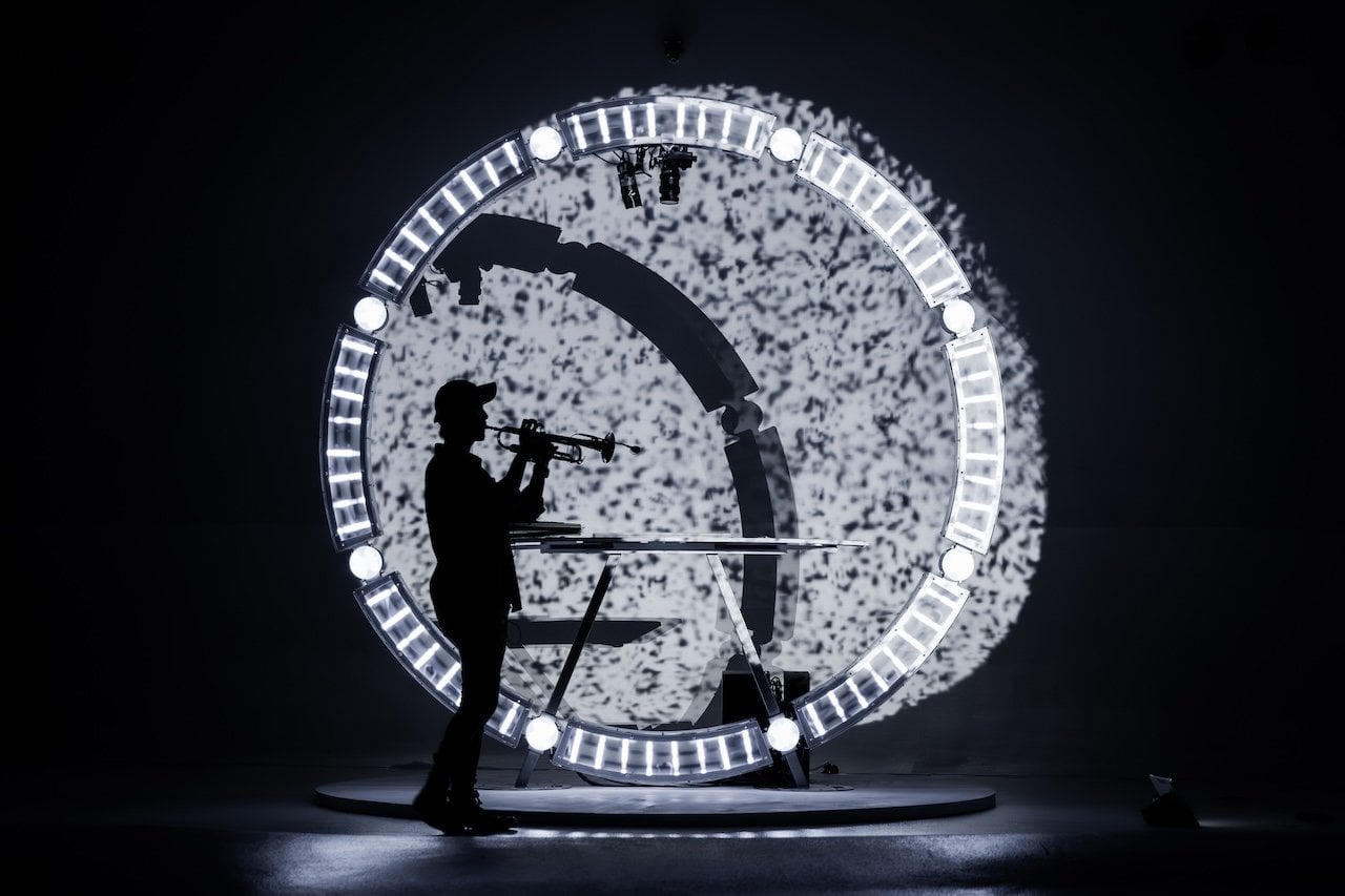 J S Baillat與Mateo Murphy共同演出《LandscapePortrait》。(©MUTEK)