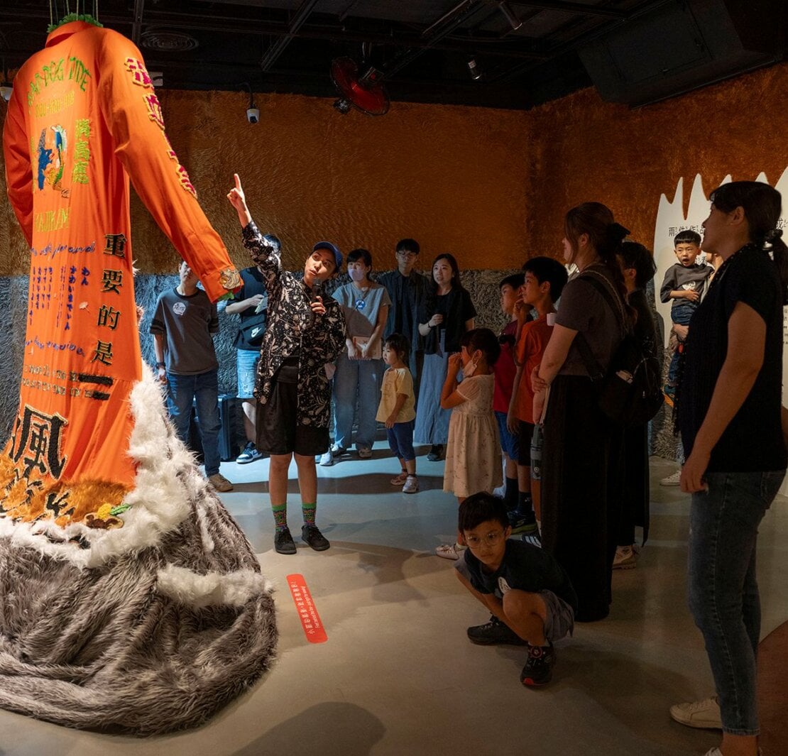 國美館兒藝基地《文字跑進作品裡了!》開展 跨國新作與館藏對話,帶大小朋友探索作品中文字的秘密