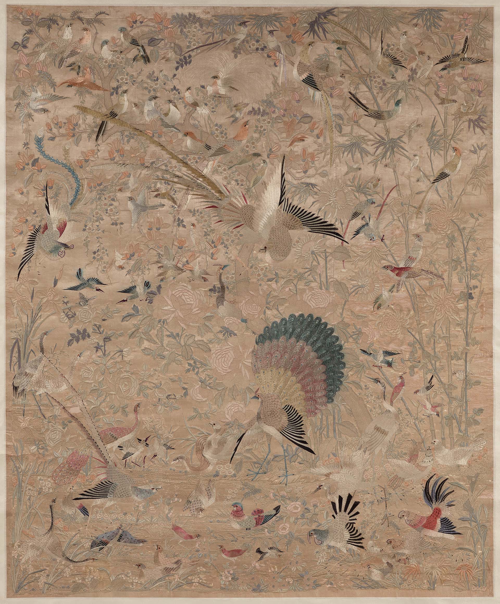 圖15|清〈廣繡百鳥圖〉,高209公分,寬172.3公分,香港藝術館藏,沐文堂捐贈。
