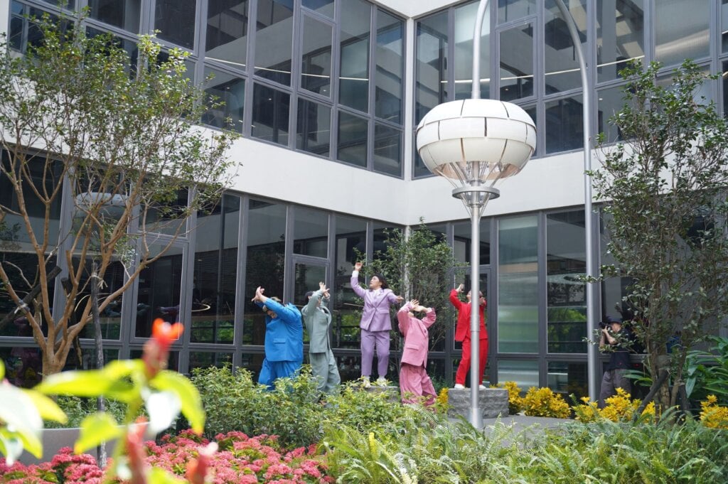 何理互動的《微物之詩》，運用動力裝置結合在地文化元素，展現富有詩意的藝術氛圍