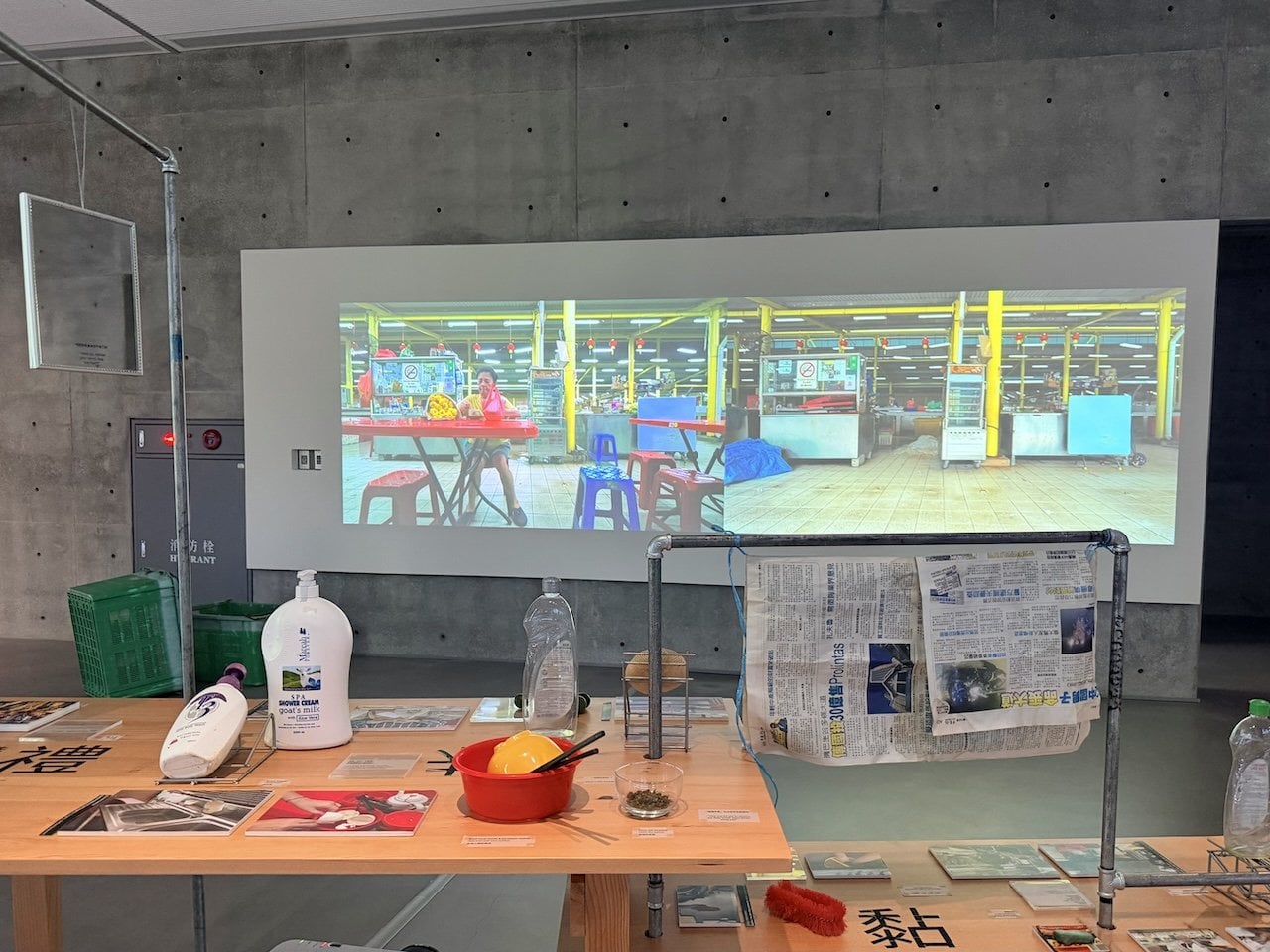 「土地與水TANAHAIR：從馬來西亞出發探訪亞洲性」展場一隅。（攝影／章郡榕）