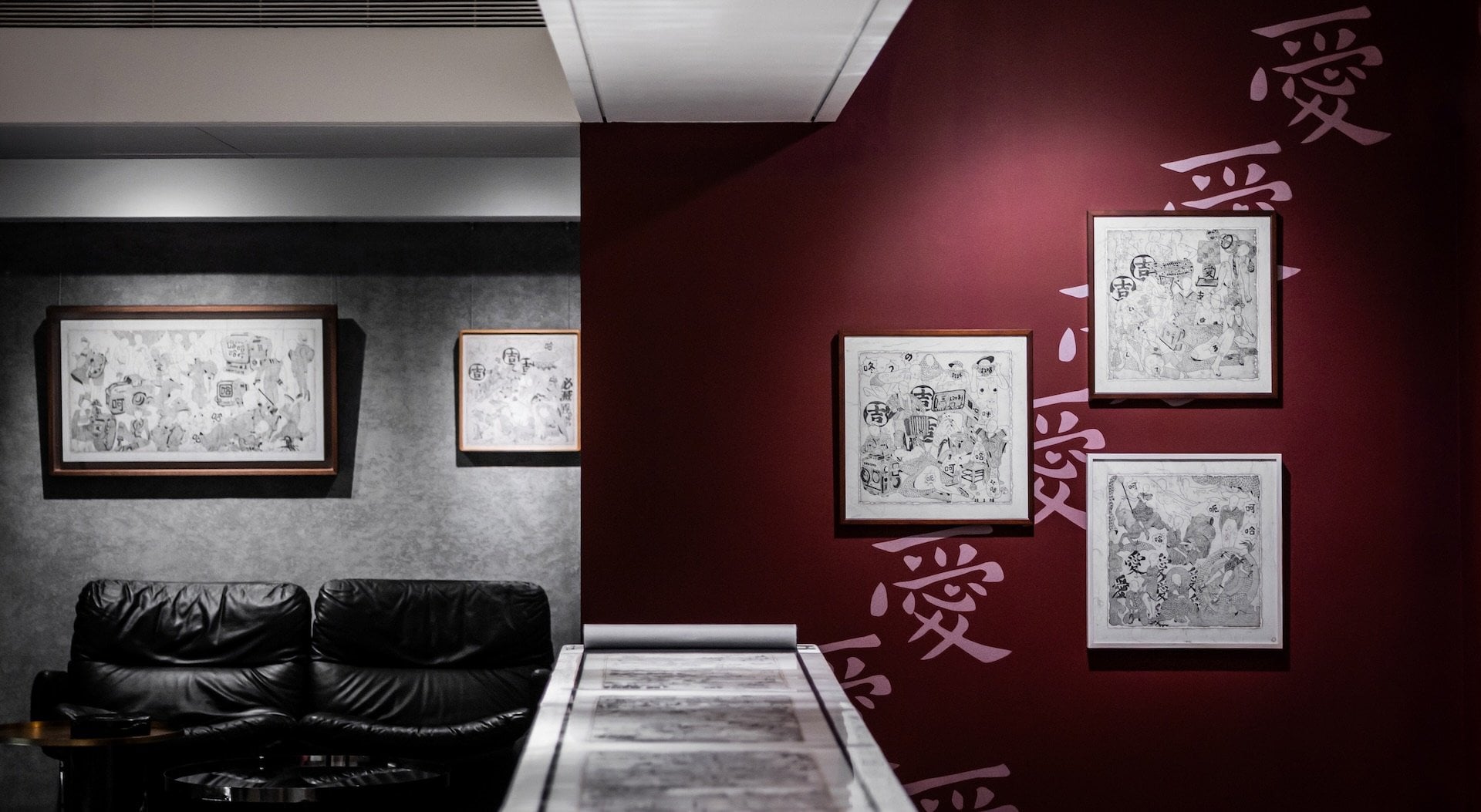 翁榛羚以「失敗的戀愛」為題，於異雲書屋舉辦個展，展覽現場一景。（攝影／Vincent Yang，異雲書屋提供）